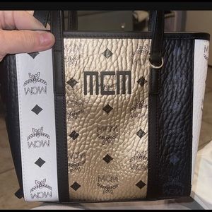 Brand new MCM Toni shopper- authentic